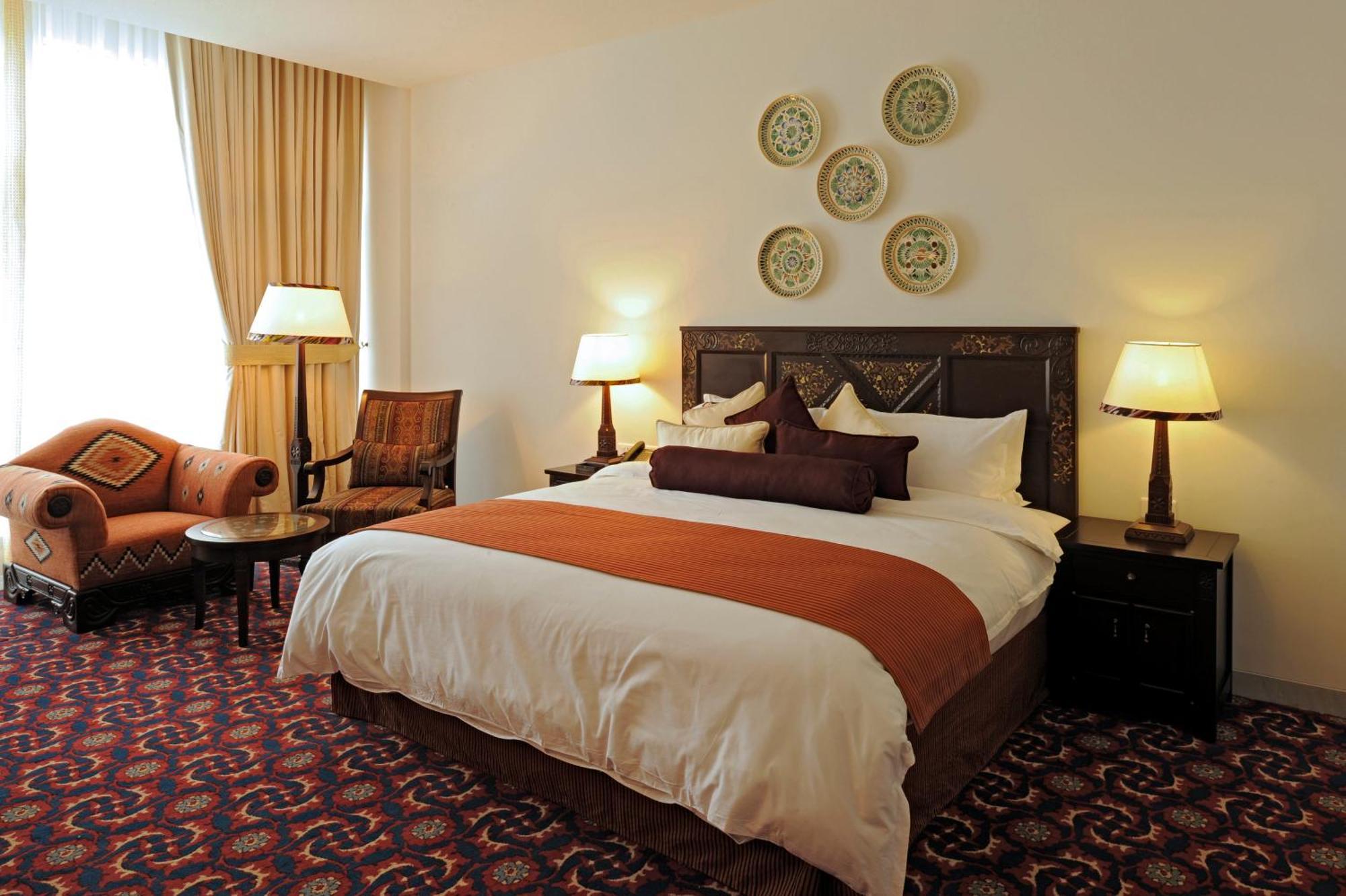 Dushanbe Serena Hotel Habitación foto