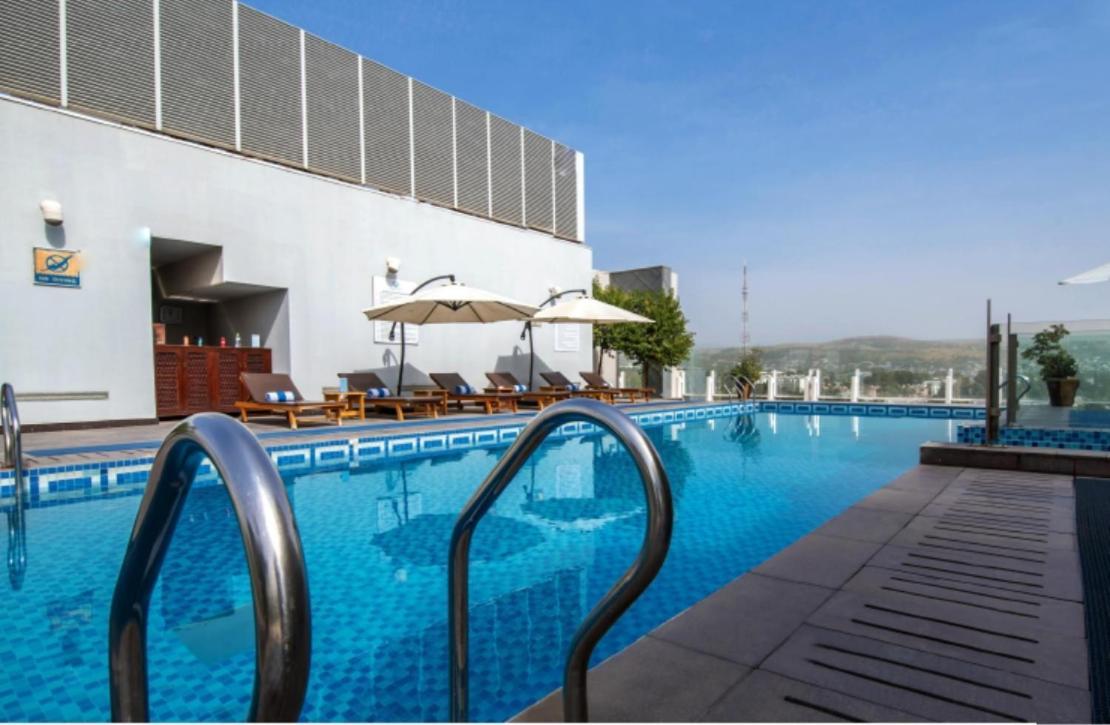 Dushanbe Serena Hotel Exterior foto